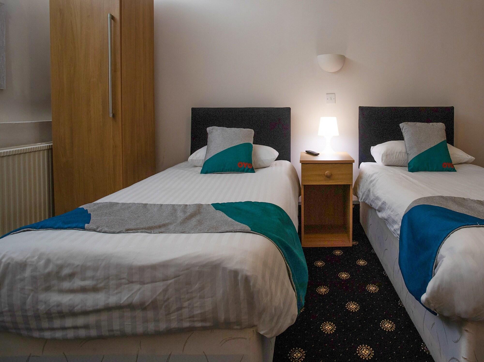 Oyo Knowesgate Inn, Northumberland National Park Kirkwhelpington Extérieur photo