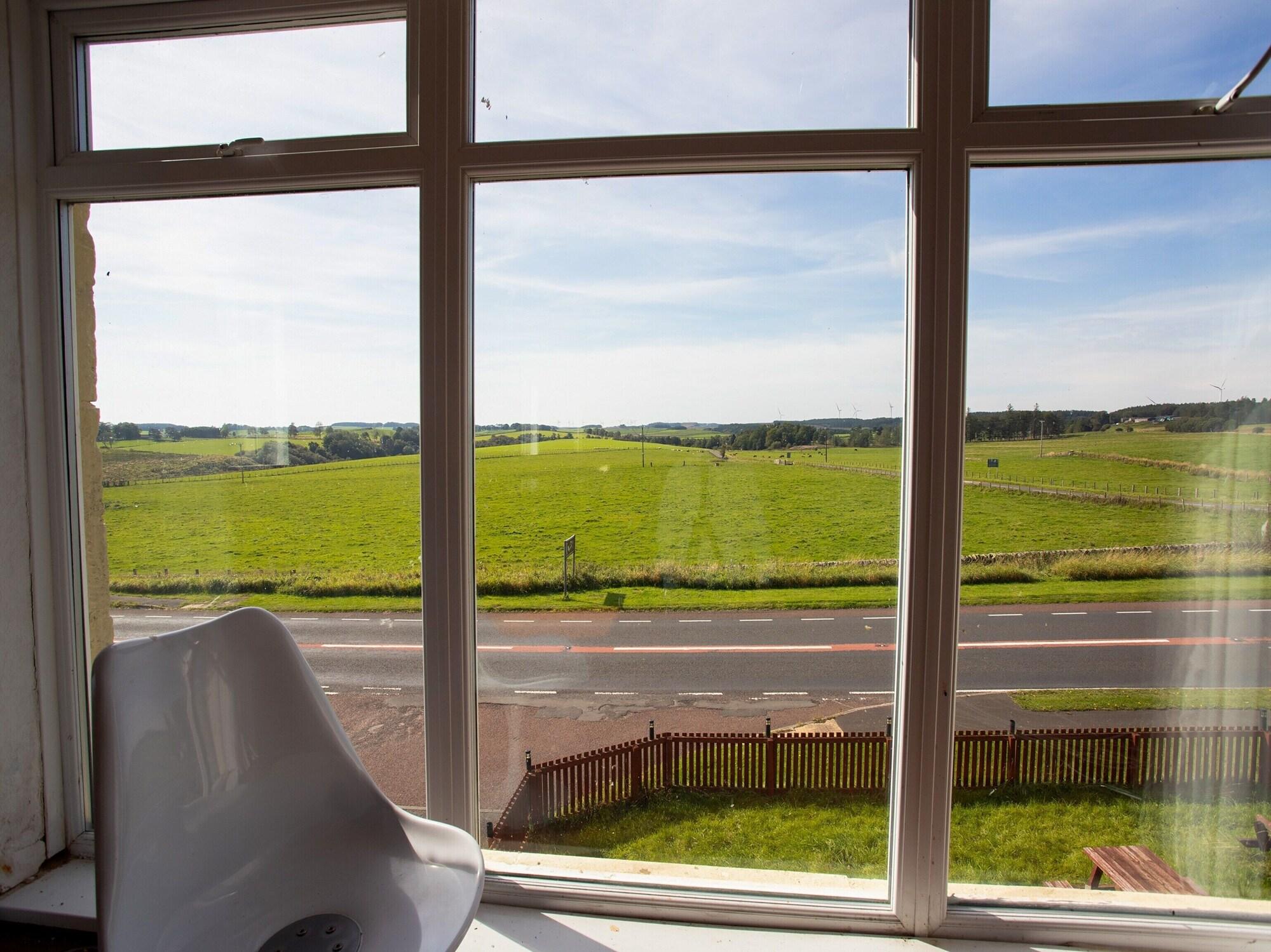 Oyo Knowesgate Inn, Northumberland National Park Kirkwhelpington Extérieur photo